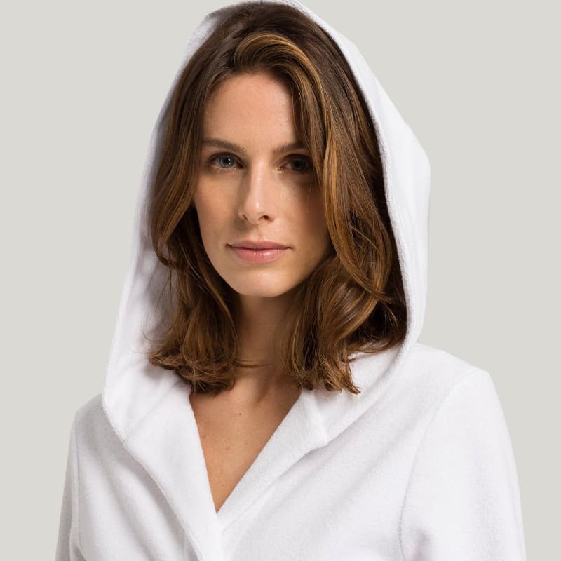 Soft And Warm Hooded Bathrobe, Skin-Friendly Bathrobe With Belt And Pockets