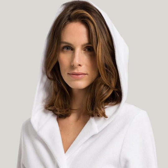 Soft And Warm Hooded Bathrobe, Skin-Friendly Bathrobe With Belt And Pockets