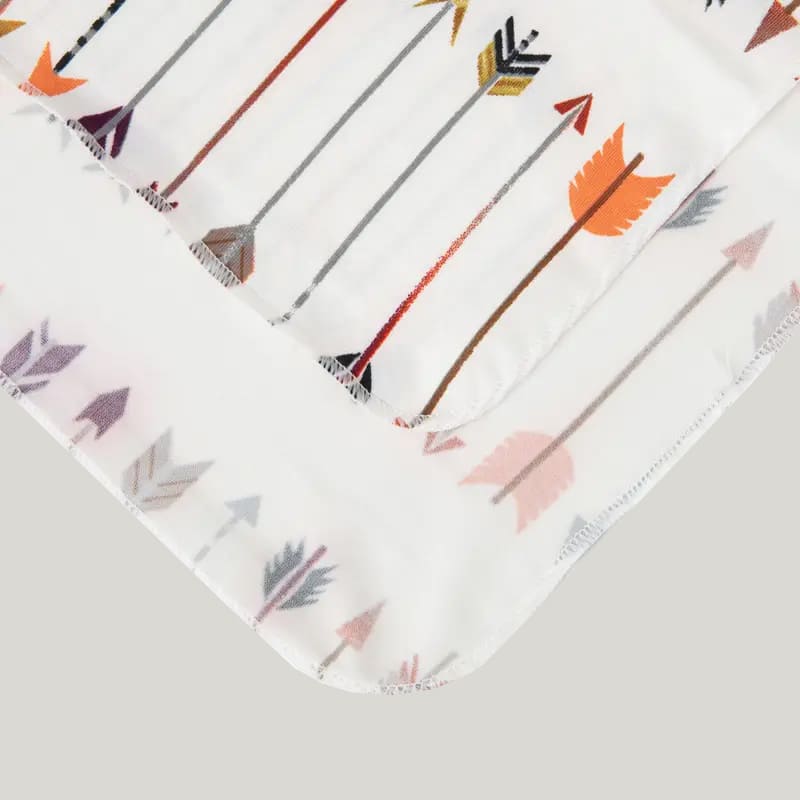 Soft And Comfortable Bamboo Fiber Newborn Blanket Swaddle With Bean Hat With Cupid'S Arrow Pattern