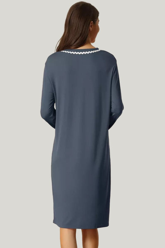 Soft And Skin-Friendly Women'S Short-Sleeved Button Nightgown