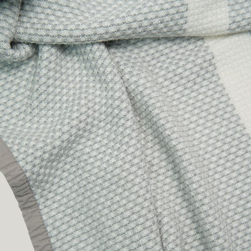 Skin-Friendly And Breathable Bamboo Viscose Waffle Throw Blankets-2416780018